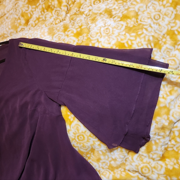 Lane Bryant beautiful flowing blouse with bell sleeves size 14/16 - Picture 8 of 8